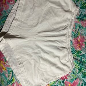 GAP Women's White casual Shorts